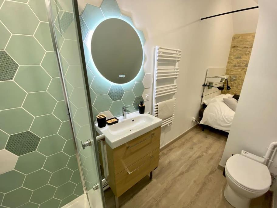 Bed In The City - Appart'Hotel - Historical Center بايو المظهر الخارجي الصورة