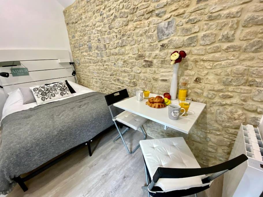 Bed In The City - Appart'Hotel - Historical Center بايو المظهر الخارجي الصورة