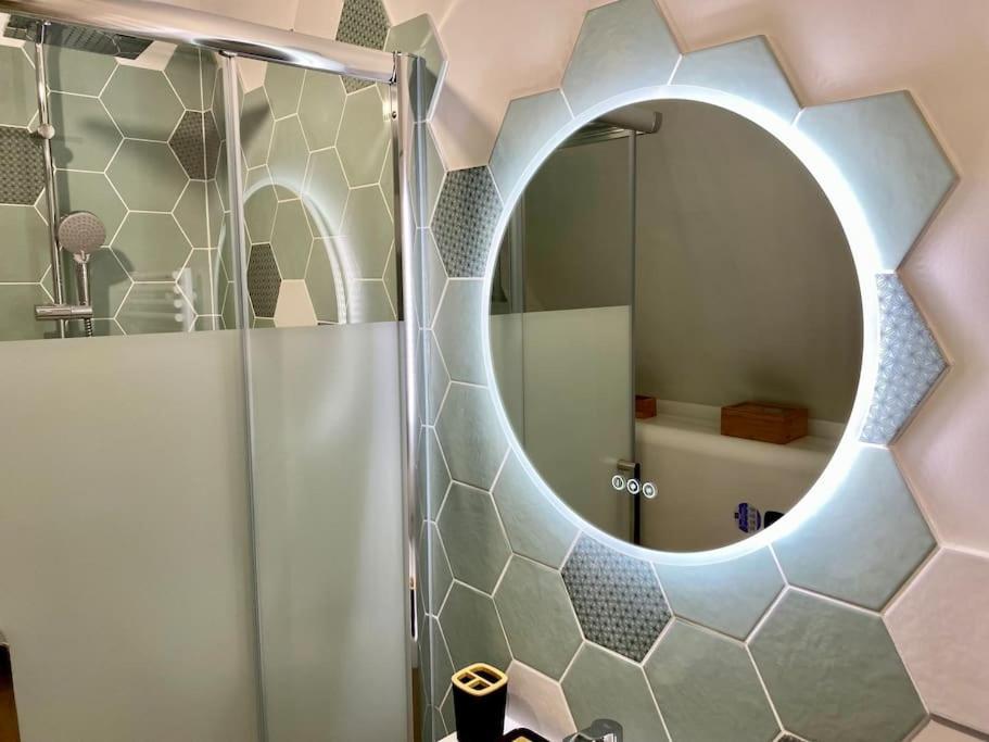 Bed In The City - Appart'Hotel - Historical Center بايو المظهر الخارجي الصورة